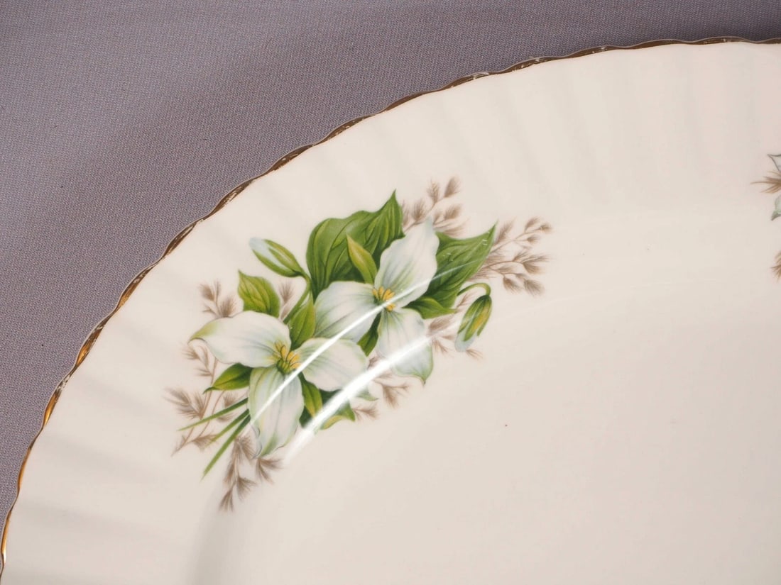 Royal Albert Trillium Oval Serving Platter Green England Bone China (1 of 4)