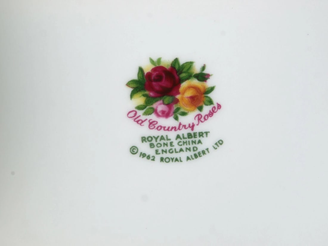 Royal Albert Old Country Roses Meat Serving Platter Second Edition England - 3