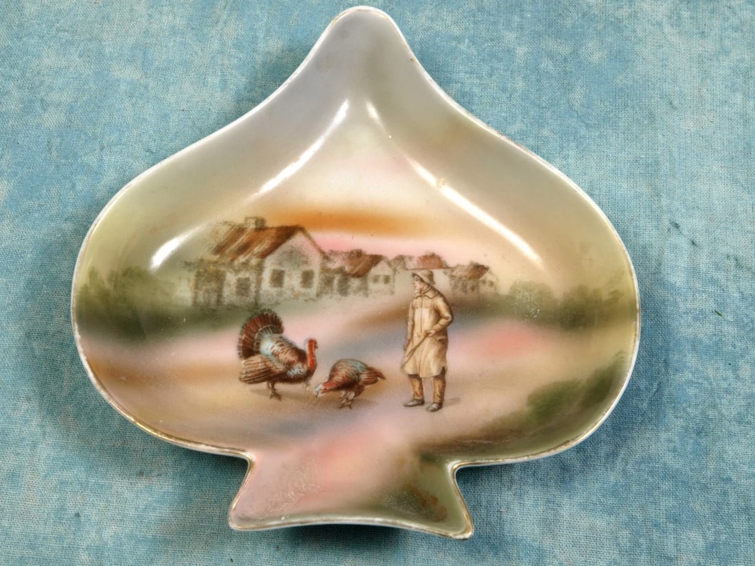 Royal Bayreuth Antique Bonbon Nuts Dish Trinket Austria Bavaria man turkey (1 of 5)