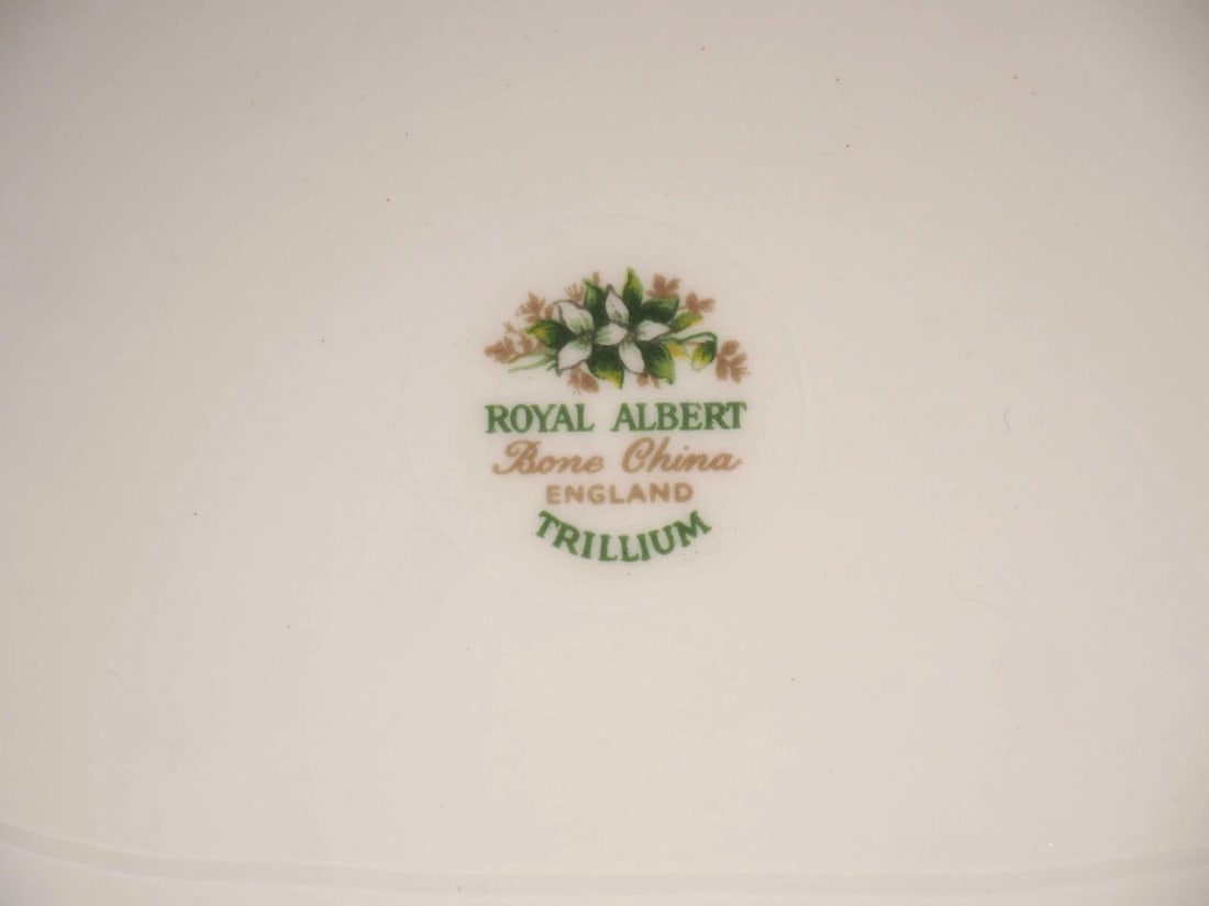Royal Albert Trillium Handled Round Cake Snack Dessert Tray Dish Gold green - 4