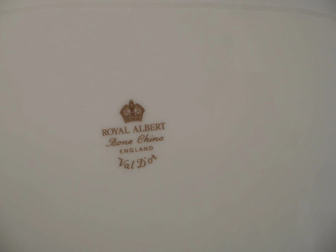 Royal Albert Val D'Or Large Oval Serving Platter Bone China Gold England 12 7/8" - 4