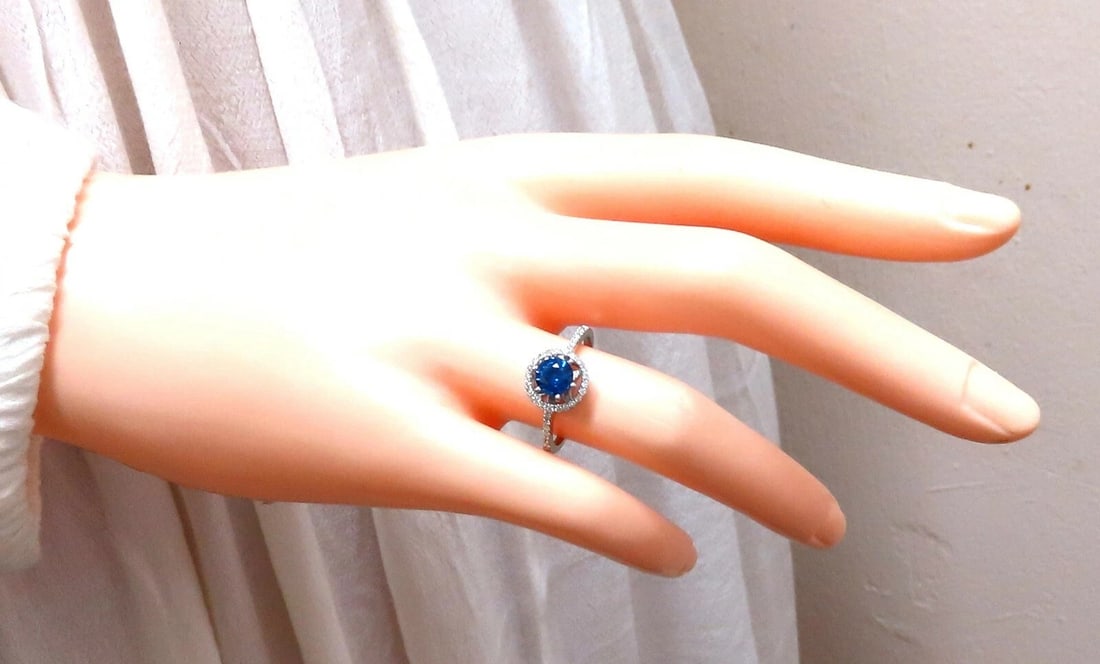 1.22ct Natural Blue Sapphire Halo Cluster Ring 14 Karat** - 7
