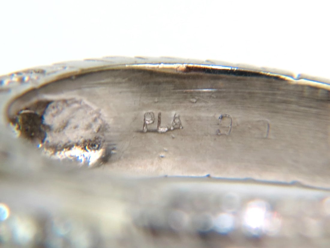 .35ct. NATURAL DIAMONDS CHANNEL DECO GILT ETCHED SCALING SHANK RING PLATINUM** - 8
