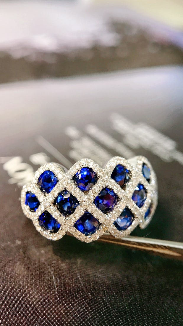 14K GOLD 2.50 CTW VIVID BLUE NATURAL SAPPHIRE & DIAMOND RING: Title:14K GOLD 2.50 CTW VIVID BLUE NATURAL SAPPHIRE & DIAMOND RING Description:Ref:230655058Gold Content:14K GoldRing Size:7.25USMain Gemstone:SapphireShape:CushionCarat Weight:2.13ct Color:Vivid