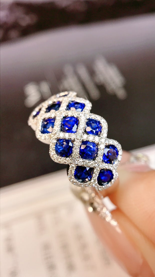 14K GOLD 2.50 CTW VIVID BLUE NATURAL SAPPHIRE & DIAMOND RING - 4