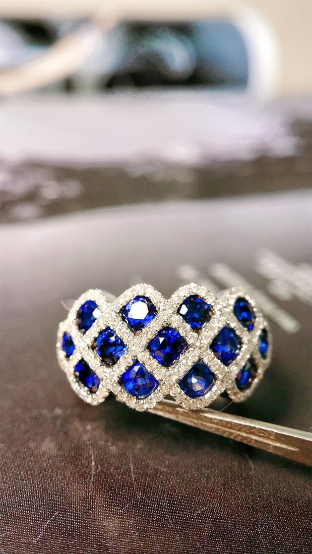 14K GOLD 2.50 CTW VIVID BLUE NATURAL SAPPHIRE & DIAMOND RING - 6