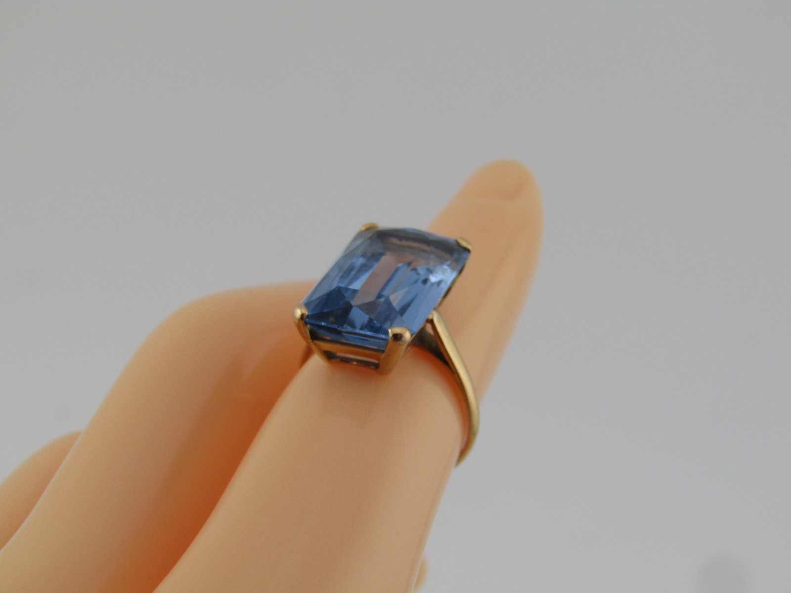 Vintage 18kt Blue Topaz Ring, Sz. 5.5, Pre MId-Century, 10CTW - 8