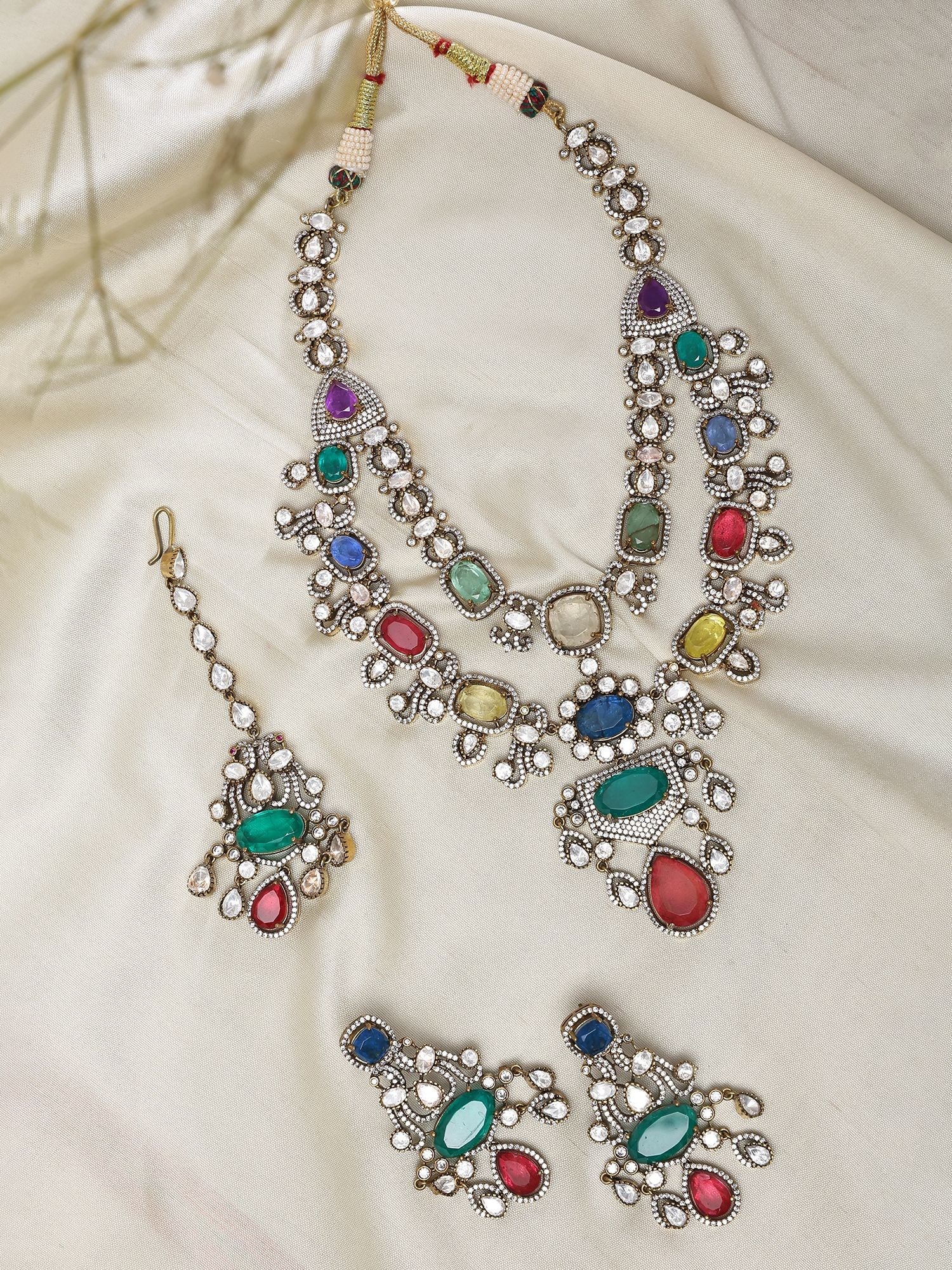 Multi-Color Kundan Stone Studded Necklace set with Maang Tikka and Earrings: Title:Multi-Color Kundan Stone Studded Necklace set with Maang Tikka and Earrings Reference:itemcode : JA0448 Reserve: $221.00 Shipping: Domestic: Shipping rates are determined by destination