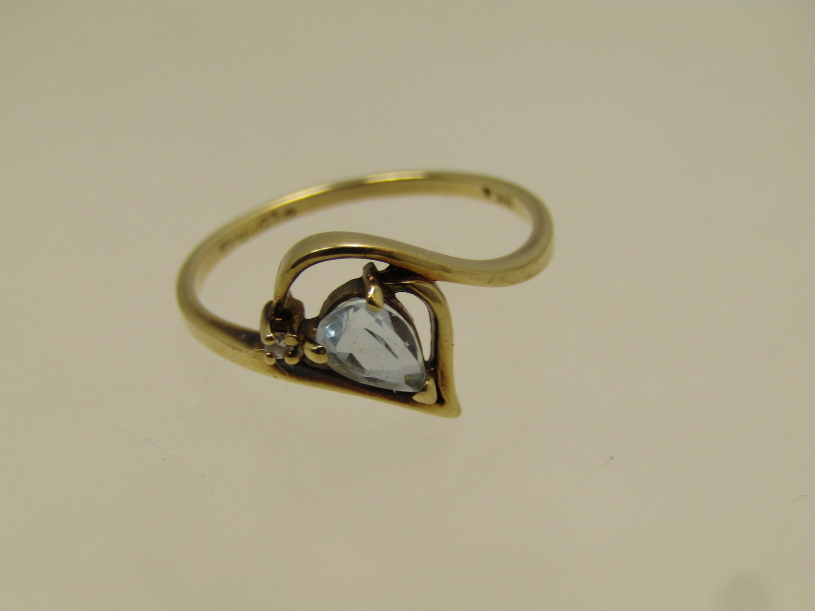 Vintage 10kt Aqua and Diamond Ring, Tru-Glo, Sz. 6.75, Mid-1990's: Title:Vintage 10kt Aqua and Diamond Ring, Tru-Glo, Sz. 6.75, Mid-1990's Description:Vintage 10kt Aqua and Diamond Ring, Tru-Glo, Sz. 6.75, Mid-1990's. 10kt yellow gold. This has a pear-shaped