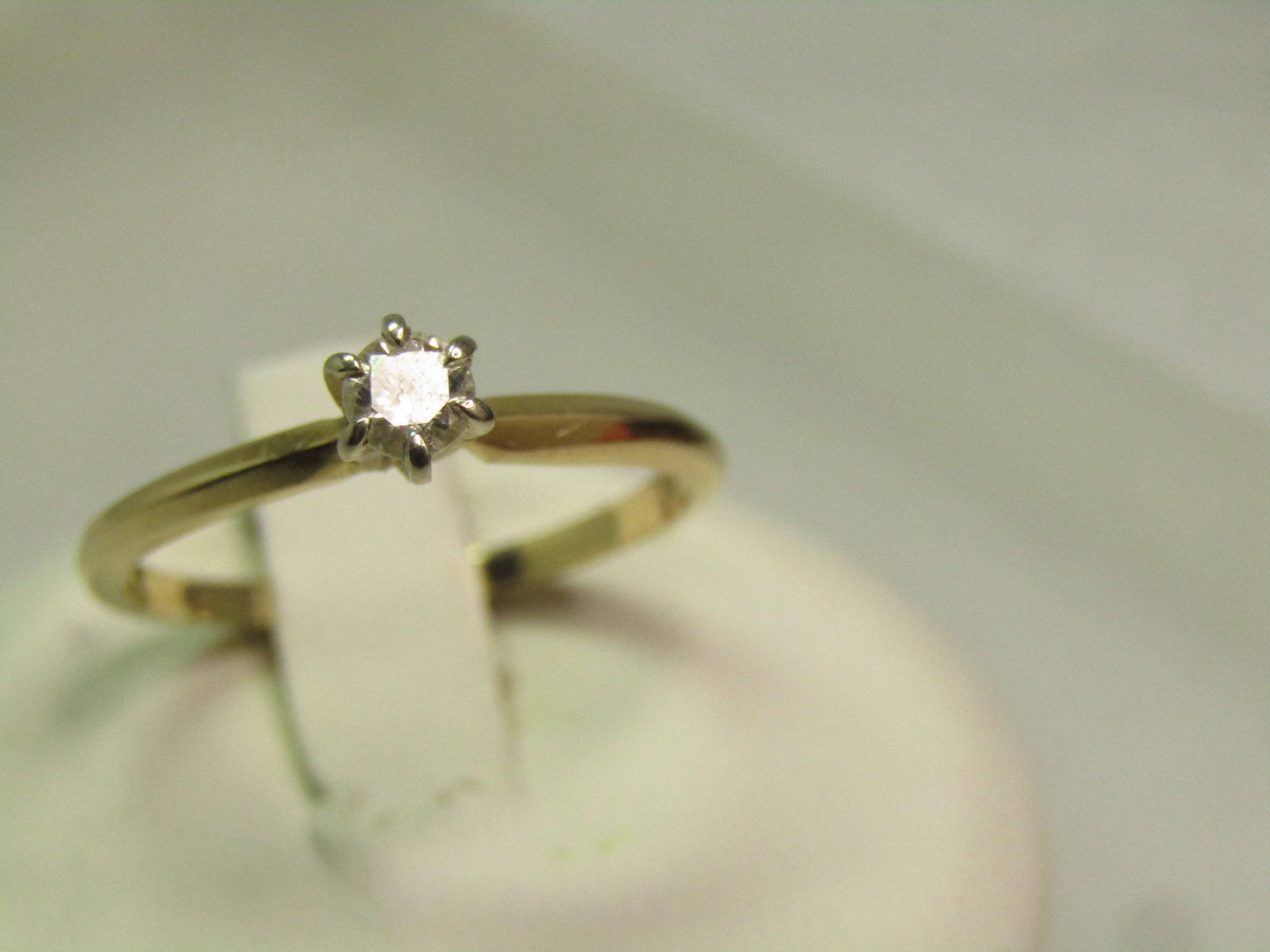 Vintage 14kt Diamond Engagement Ring. .20 ctw, Solitaire, Sz. 7, Signed Baumf, 1960's-1980's: Title:Vintage 14kt Diamond Engagement Ring. .20 ctw, Solitaire, Sz. 7, Signed Baumf, 1960's-1980's Description:Vintage 14kt Diamond Engagement Ring. .20 ctw, Solitaire, Sz. 7, Signed Baumf,