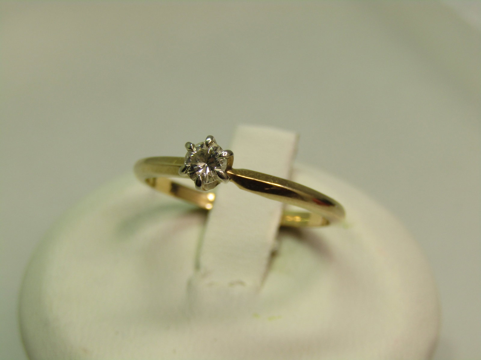 Vintage 14kt Diamond Engagement Ring. .20 ctw, Solitaire, Sz. 7, Signed Baumf, 1960's-1980's - 3