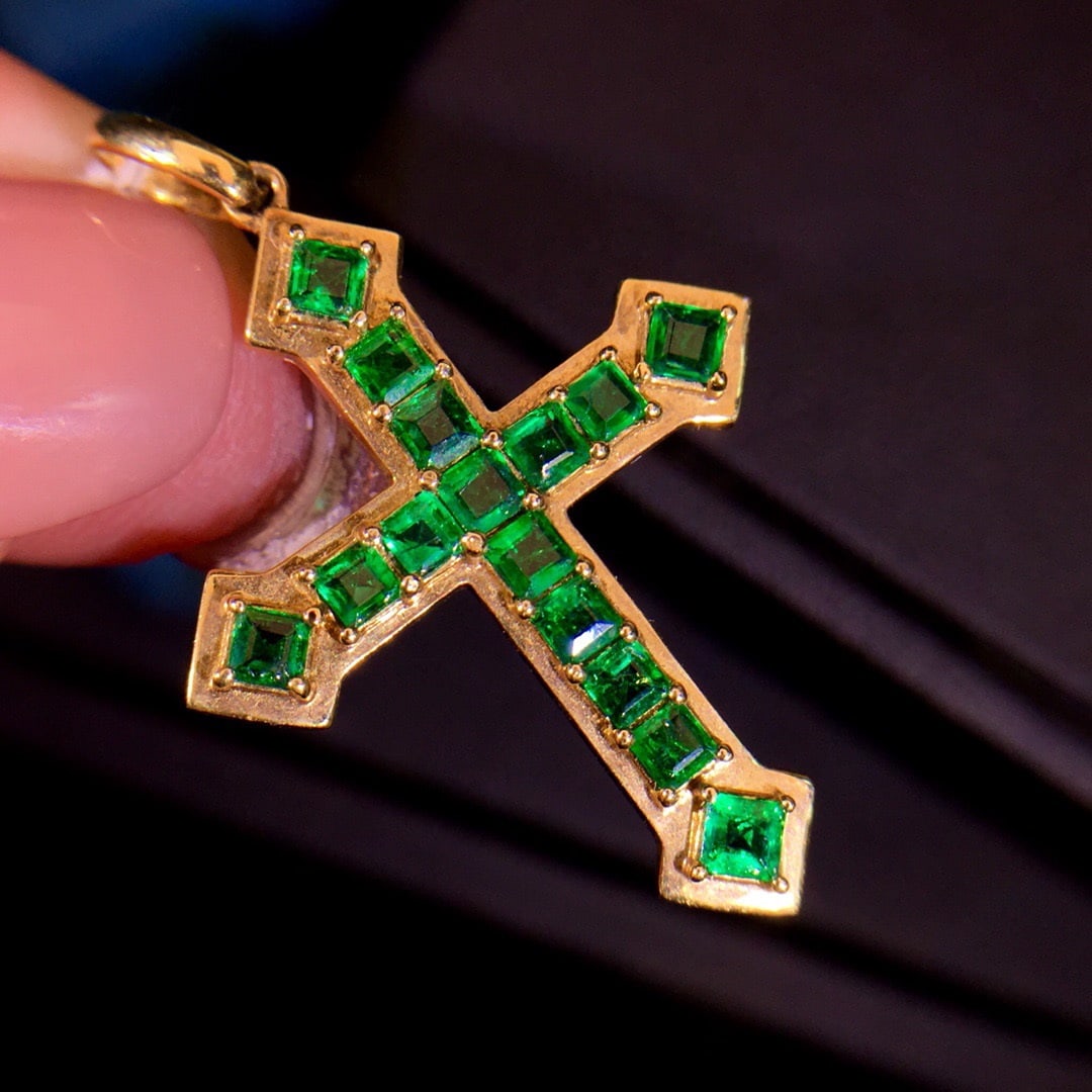 14K GOLD 1.8 CT VIVID GREEN NATURAL EMERALD PENDANT - 3