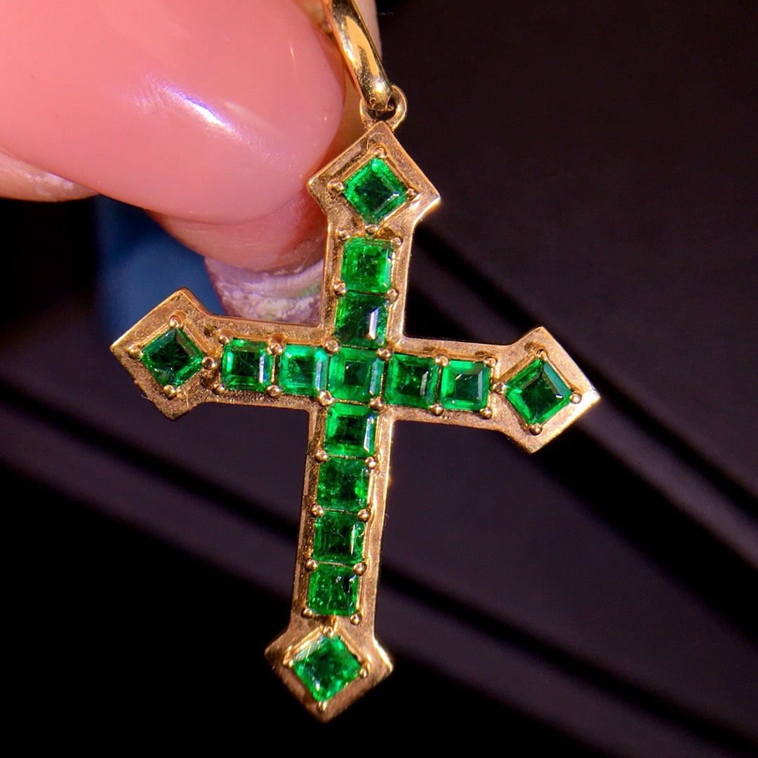 14K GOLD 1.8 CT VIVID GREEN NATURAL EMERALD PENDANT - 6