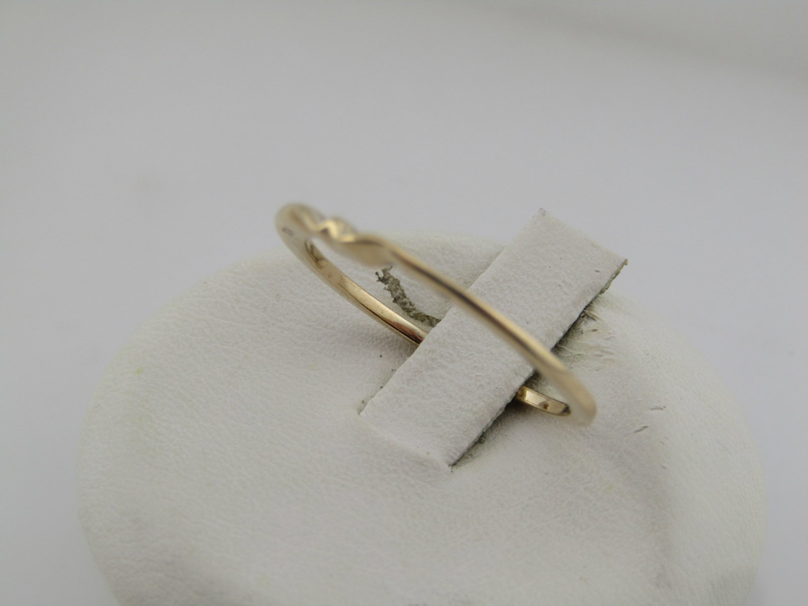 Vintage 10kt Stackable Gold Ring, Sz. 7. Short Curved Center, 1980's-1990's - 3