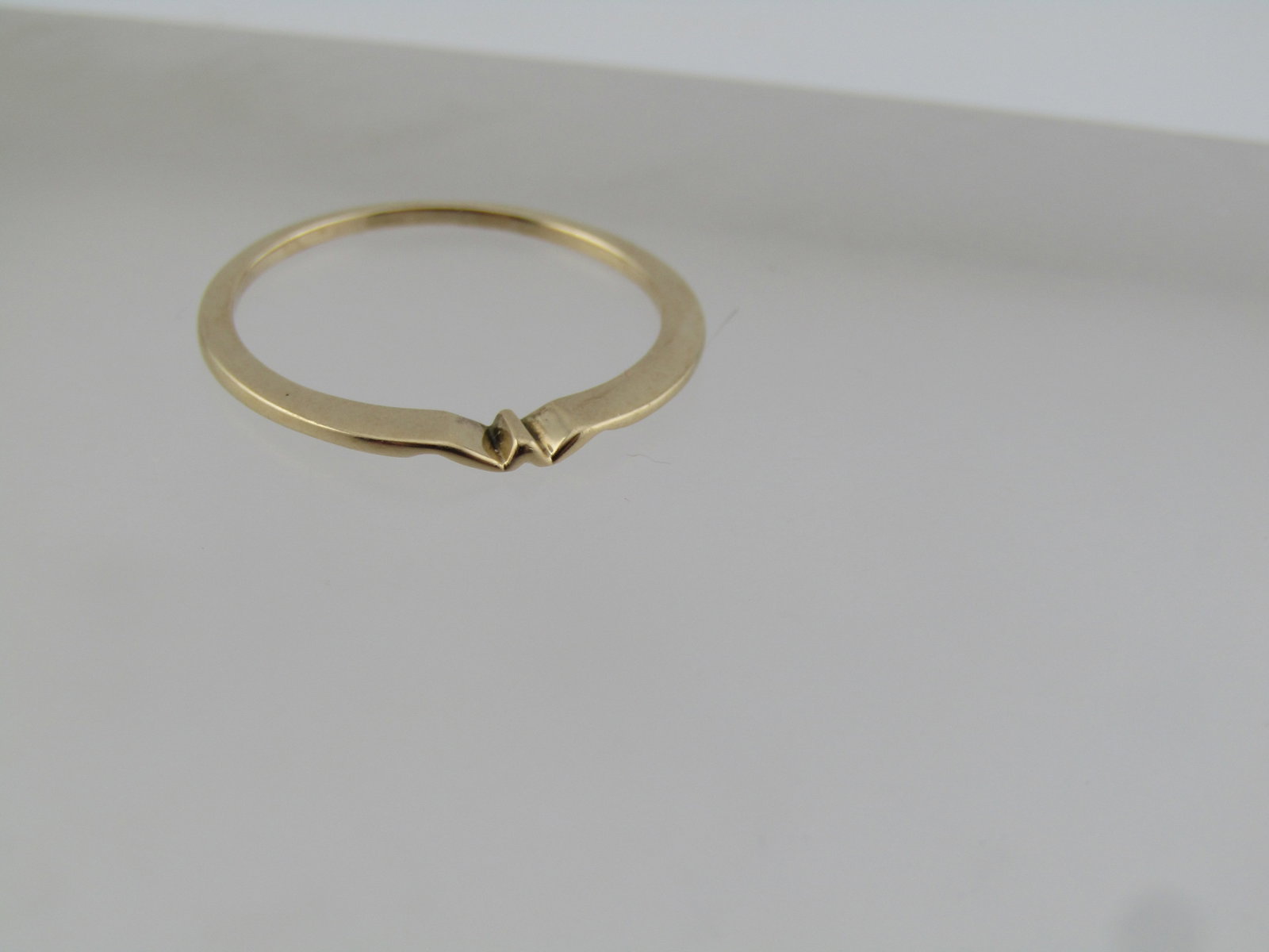 Vintage 10kt Stackable Gold Ring, Sz. 7. Short Curved Center, 1980's-1990's - 5