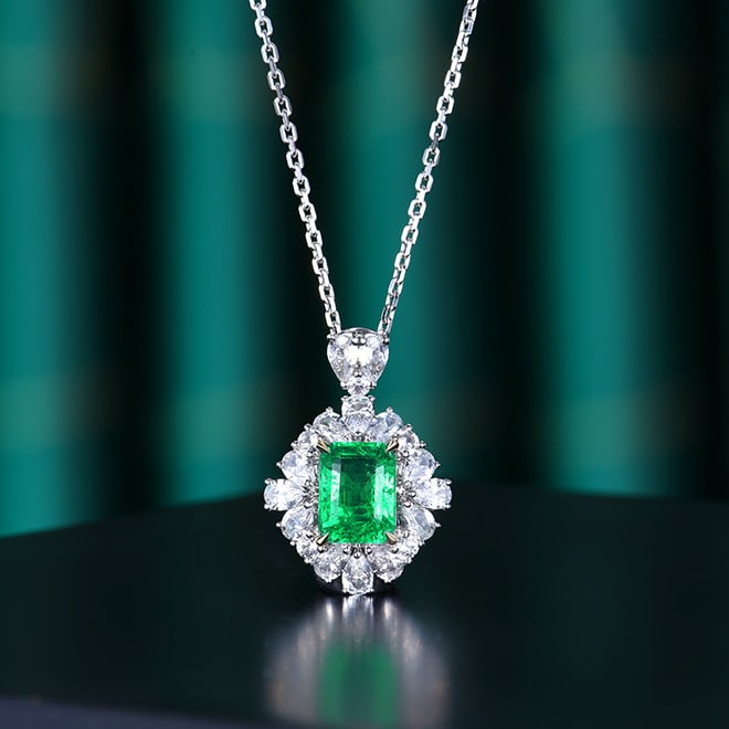 14K GOLD 1.85 CTW VIVID GREEN NATURAL EMERALD & DIAMOND RING/PENDANT - 10