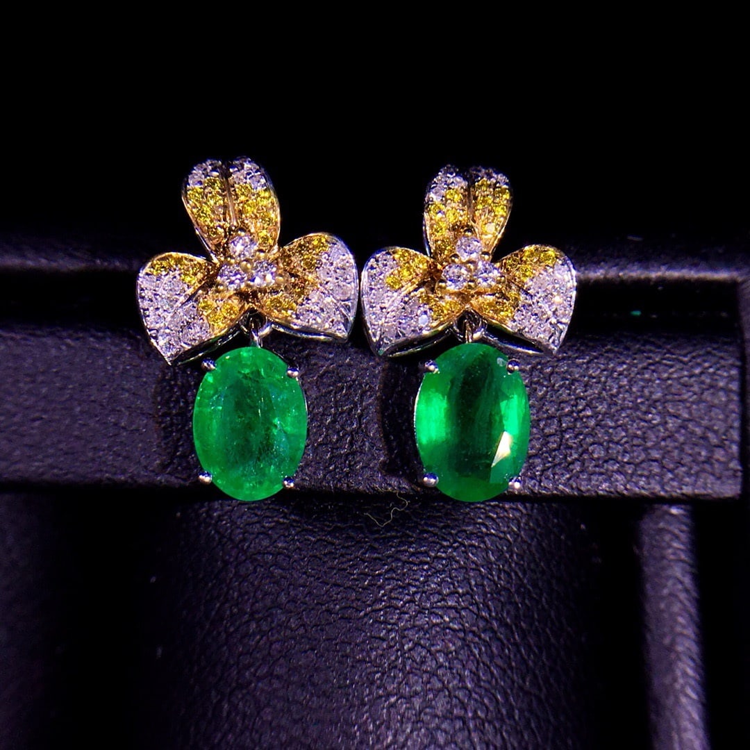 14K GOLD 1.91 CT VIVID GREEN NATURAL EMERALD & DIAMOND EARRINGS - 2