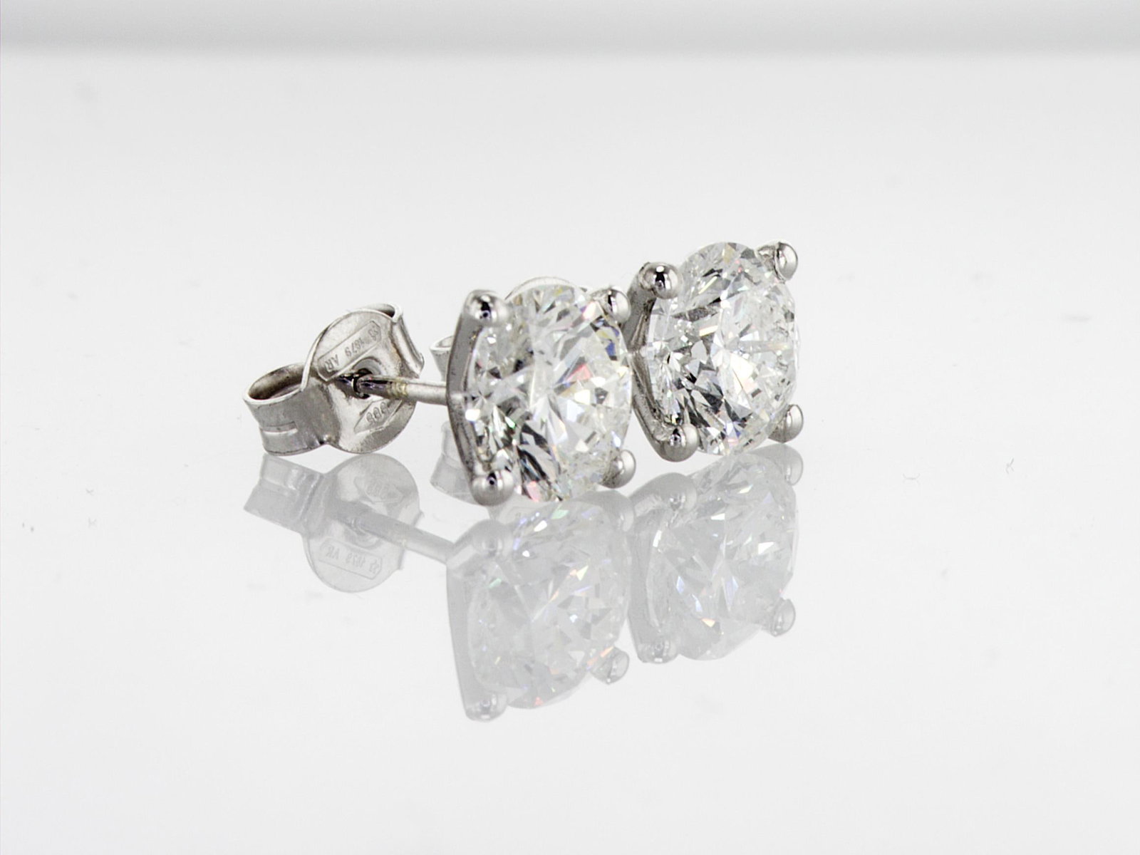 3.21cttw Natural Earrings 14K White Gold 1.3 gr - 4
