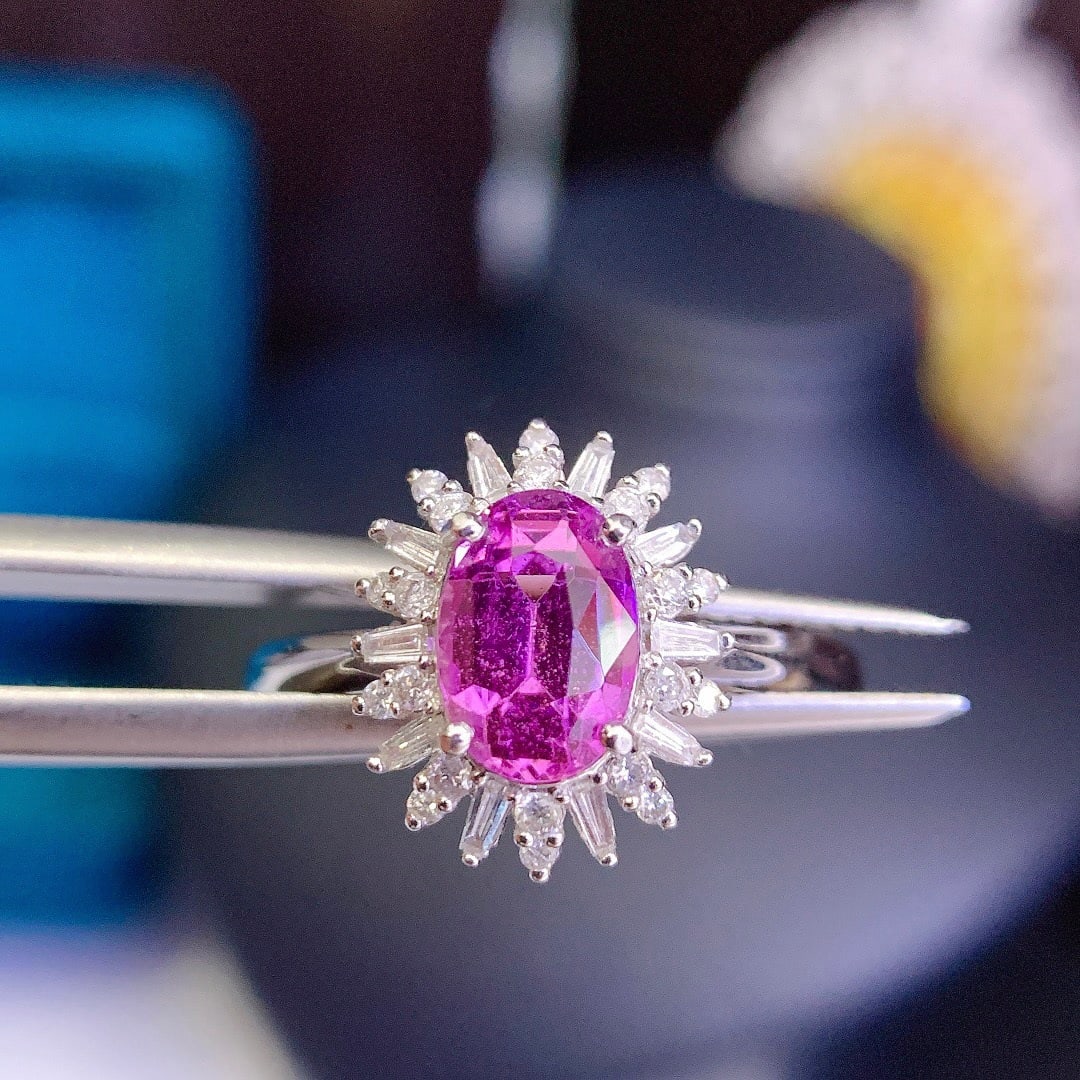 14K GOLD 1.58 CTW NATURAL SAPPHIRE & DIAMOND RING: Title:14K GOLD 1.58 CTW NATURAL SAPPHIRE & DIAMOND RING Description:Ref:230656485Gold Content:14K GoldRing Size:7.25USMain Gemstone:SapphireNumber of stones:1Shape:OvalCarat Weight:1.28ct