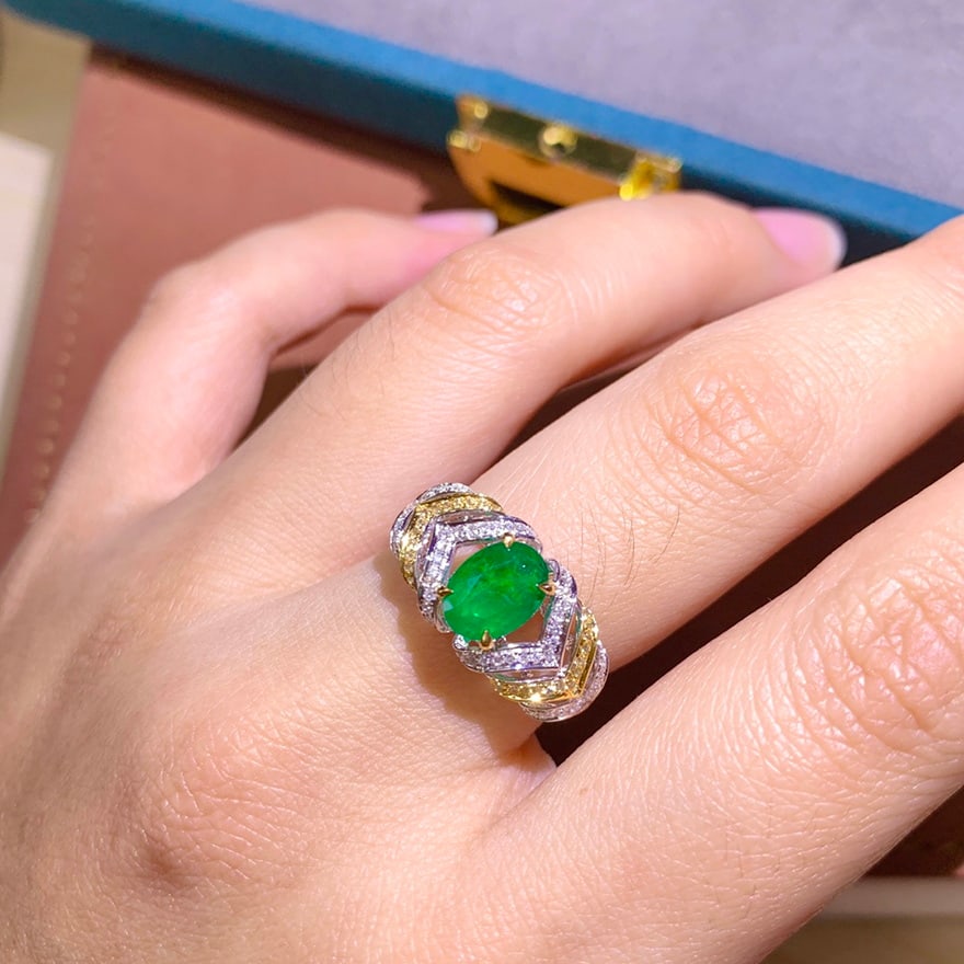 14K GOLD 1.74 CTW VIVID GREEN NATURAL EMERALD & DIAMOND RING - 6