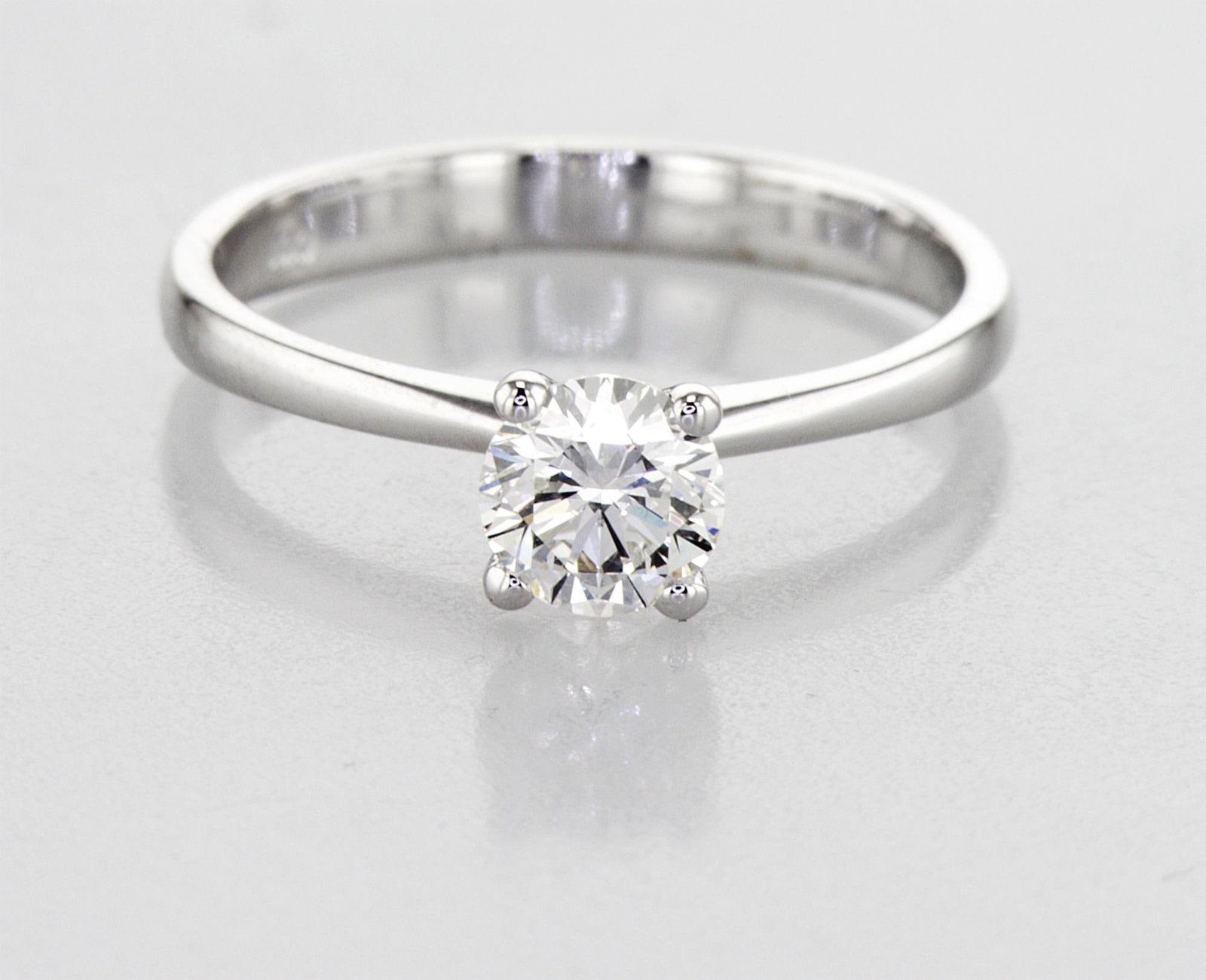 0.70cttw Natural Diamond Ring 14k White Gold 2.54 gr - 4