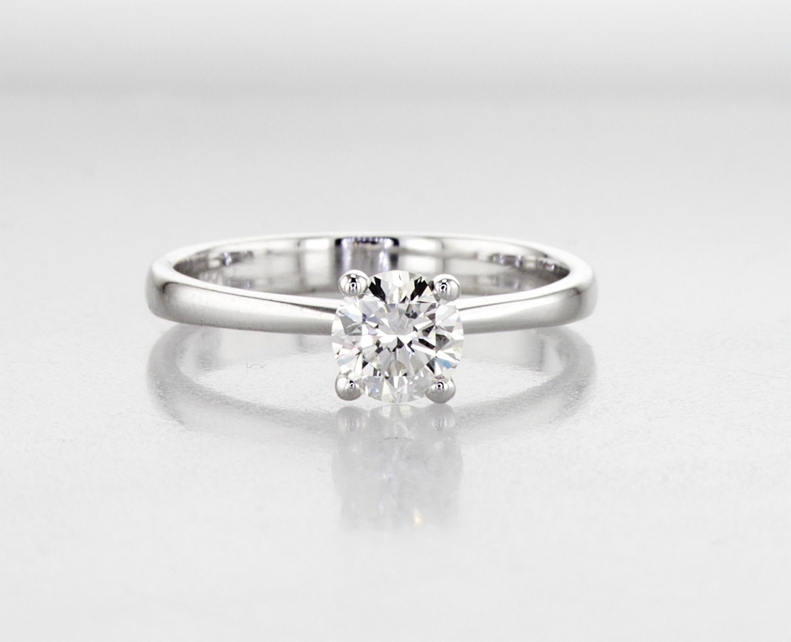 0.70cttw Natural Diamond Ring 14k White Gold 2.54 gr - 5