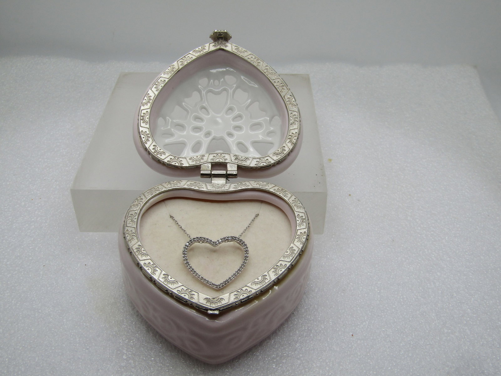 Vintage 10kt Diamond Heart Necklace in Hinged Heart Trinket Box, 19" Signed N/C, 1990's (1 of 9)