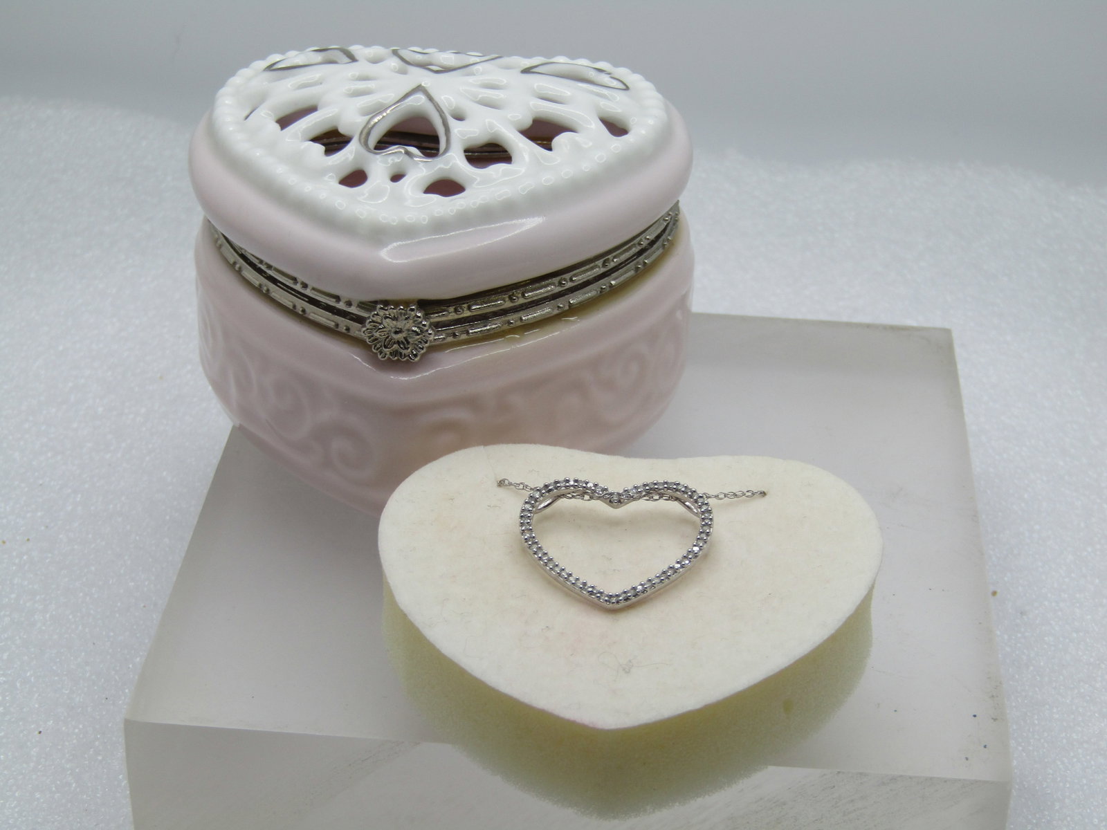Vintage 10kt Diamond Heart Necklace in Hinged Heart Trinket Box, 19" Signed N/C, 1990's - 9