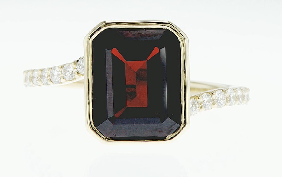 4.72cttw Natural Garnet & Natural Diamond Ring 14K Yellow Gold 4.20 gr: Title:4.72cttw Natural Garnet & Natural Diamond Ring 14K Yellow Gold 4.20 gr Description: Reserve: $1,800.00 Shipping: Domestic: Shipping rates are determined by destination International: Foreign