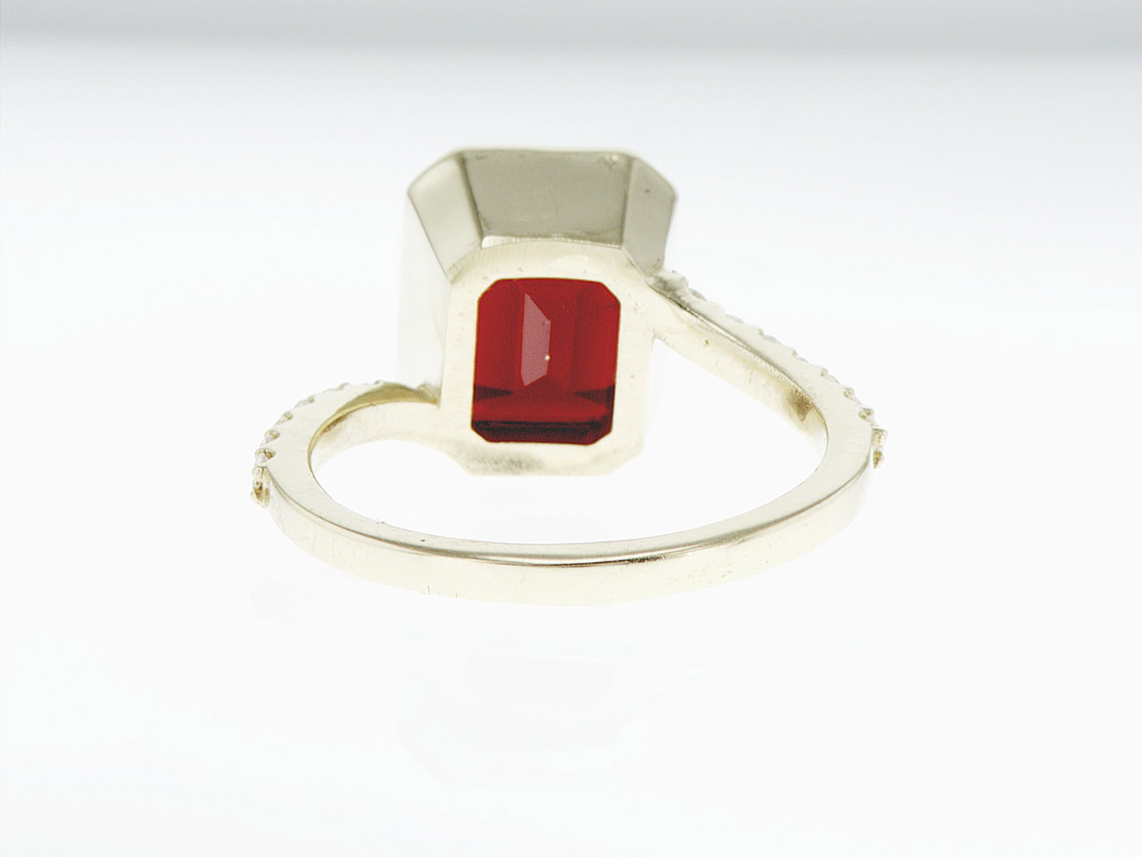 4.72cttw Natural Garnet & Natural Diamond Ring 14K Yellow Gold 4.20 gr - 4