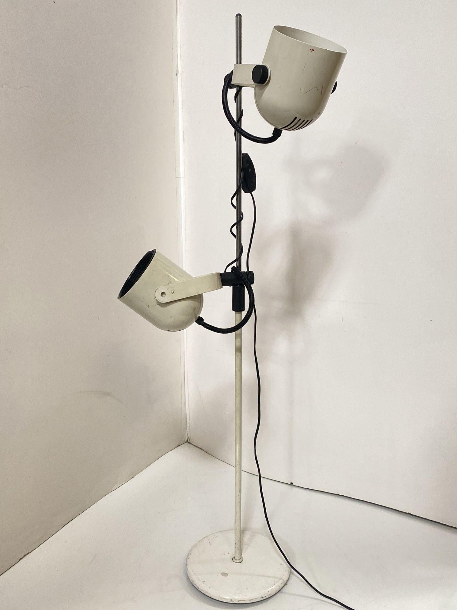 Italian Modern White Enameled Double Spot Floor Lamp, 1970 - 4