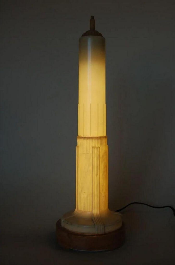 Streamline Art Deco Celluloid Empire State Building Shaped Florescent Table Lamp - 5