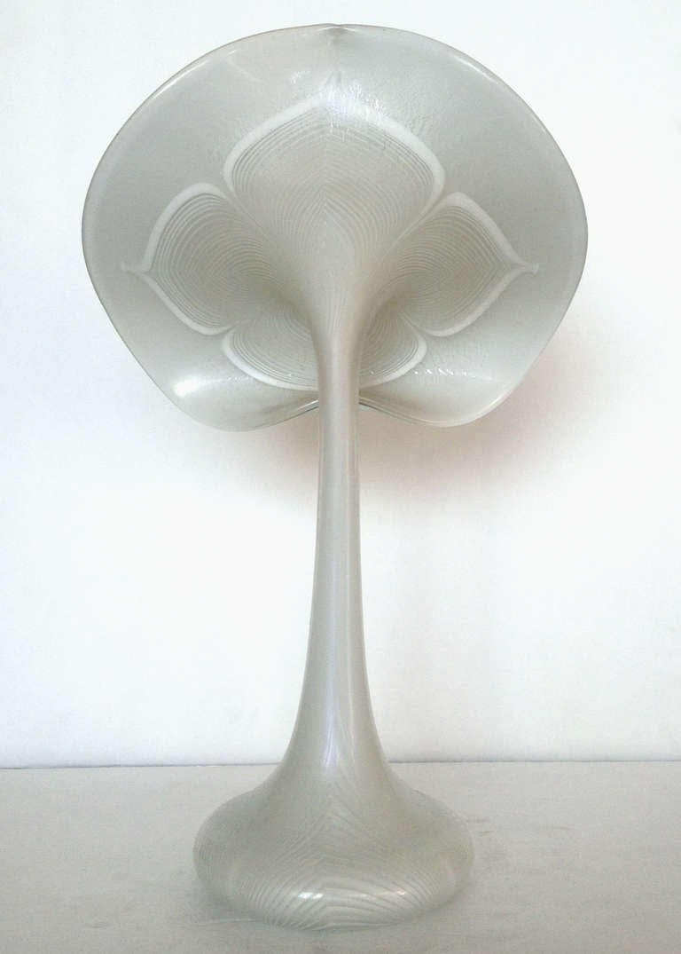 Jack-in-the-Pulpit Glass Vase by Stuart Abelman - 4