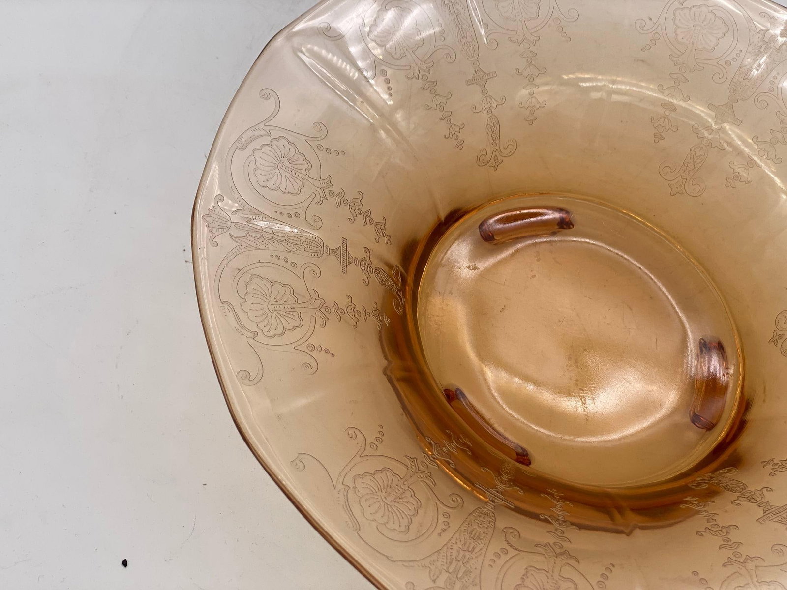 Vintage Bohemian Peach Intaglio Glass Fruit Bowl, Circa 1930 - 4