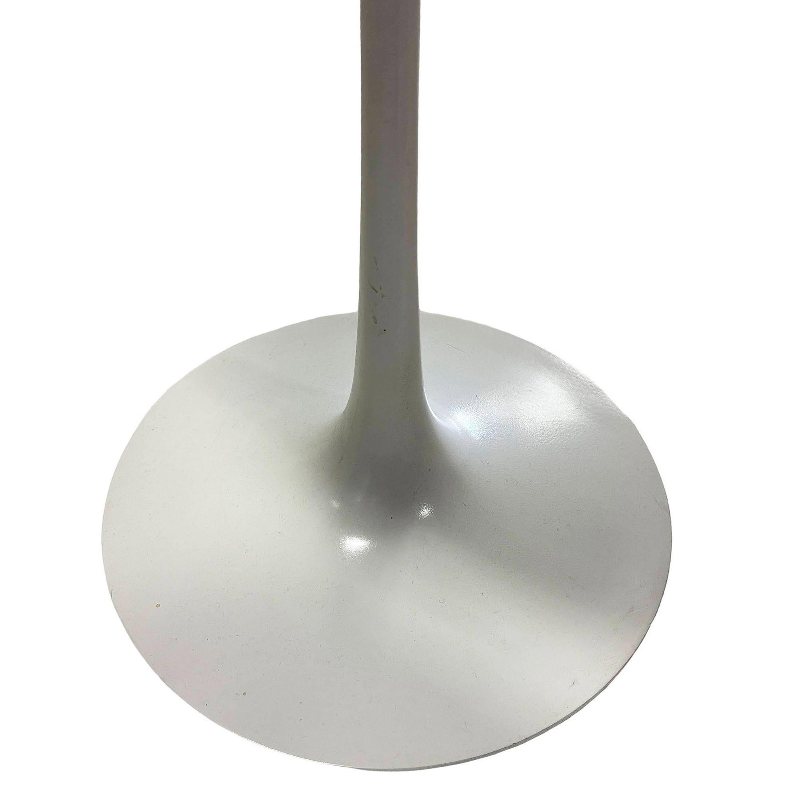 Mid-century Eero Saarinen Style Tulip Formica & Aluminum Side Table for Knoll - 3