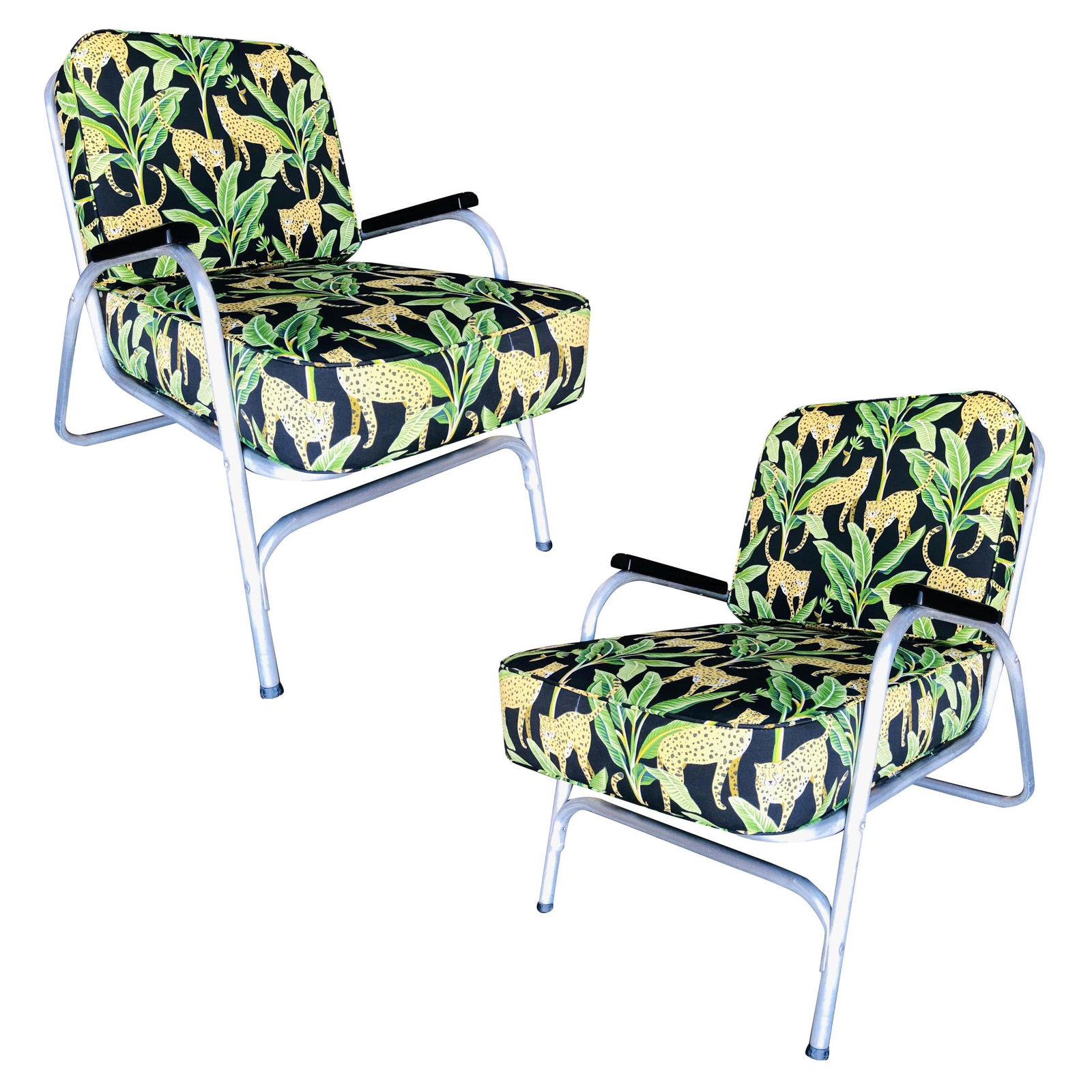 Mid Century Aluminum Patio/Outdoor Lounge Chair, Pair: Title: Mid Century Aluminum Patio/Outdoor Lounge Chair, Pair Description: Pair of mid-century patio/outdoor pair of lounge chairs consisting of an aluminum frame with black armrests. Cushions made to