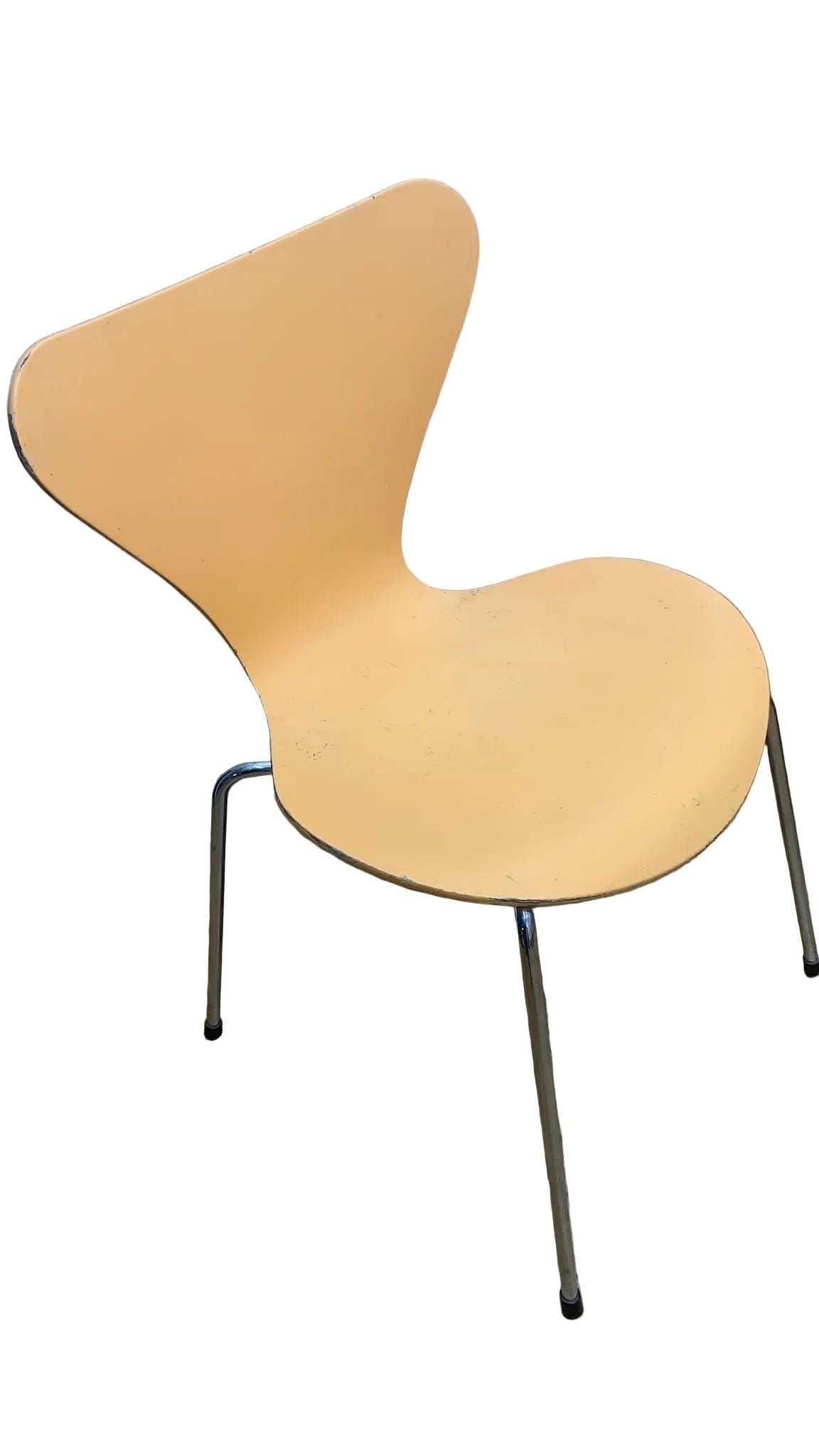 MCM Arne Jacobsen For Fritz Hansen Series 7 Chairs - 7 - 3