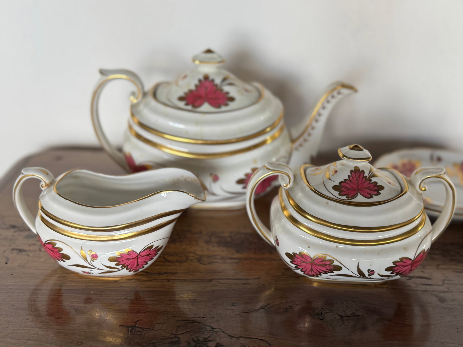 An English Grosvenor China "Culross" Part Dinner and Tea Service - 8