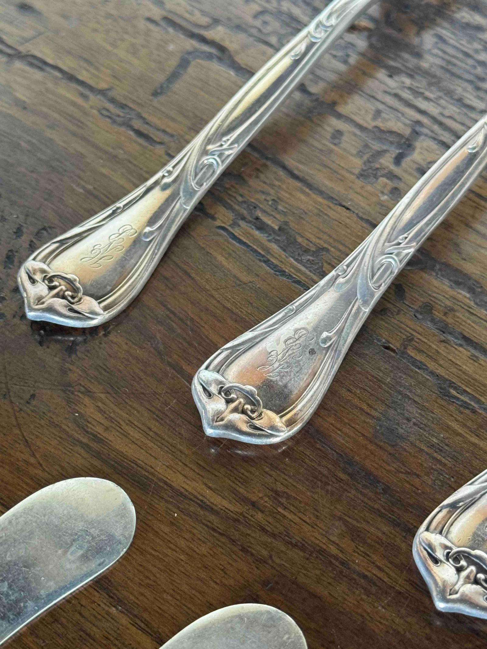 Set of Nine International Silver "Joan of Arc" Sterling Silver Lunch Forks and Butter Spreaders - 3