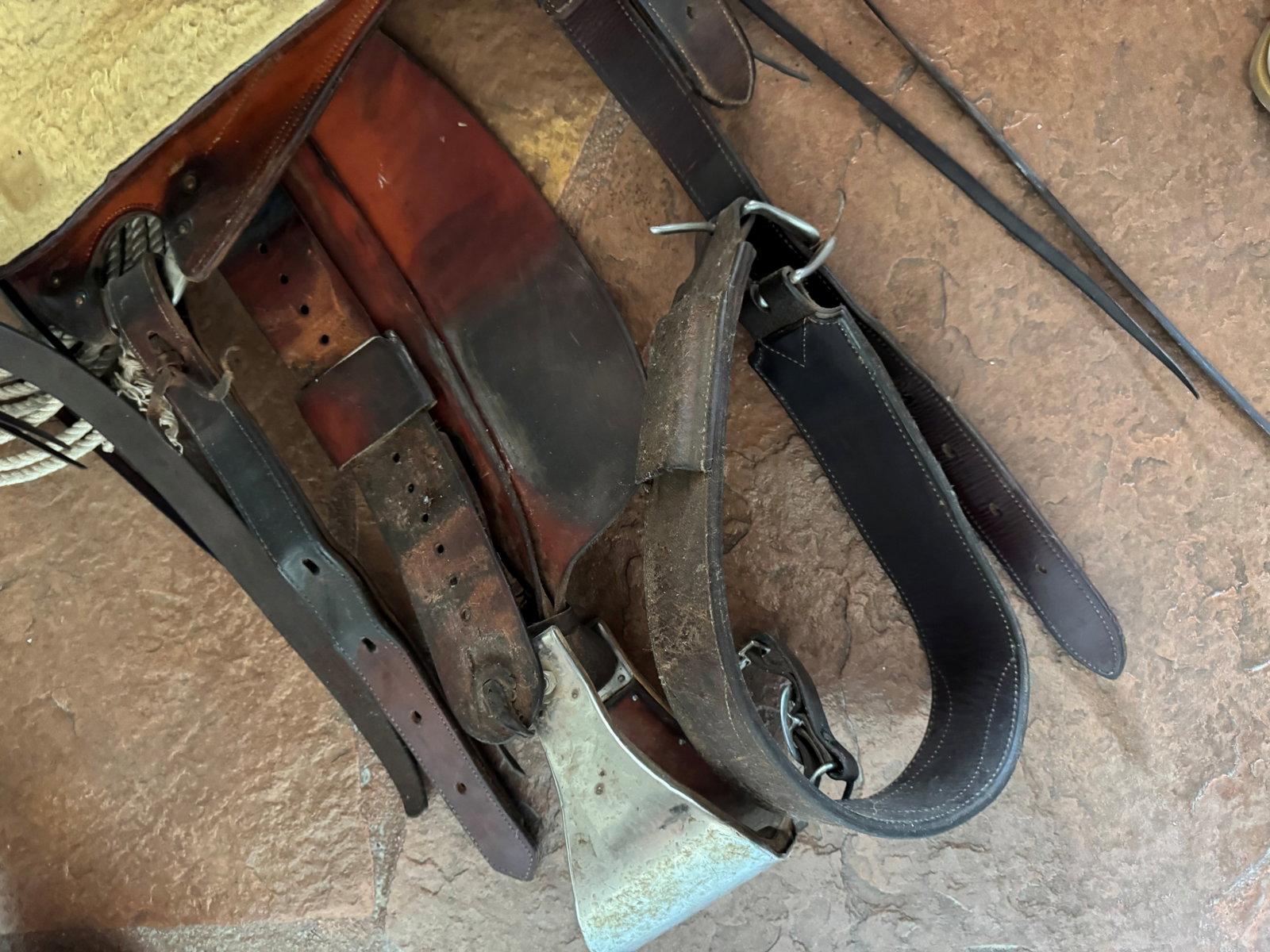 Robert Chavez Maker Western Saddle on Display Stand - 10