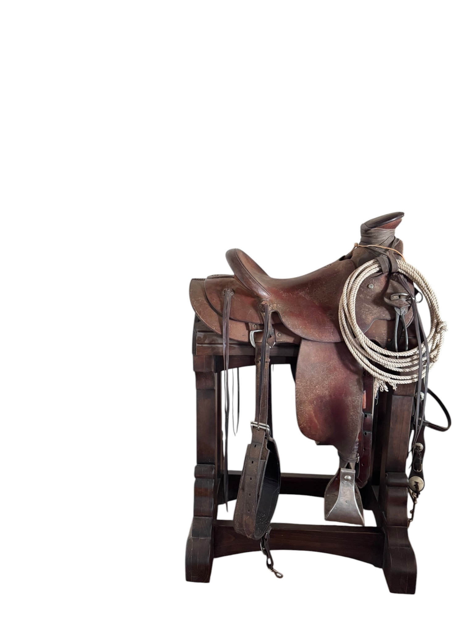 Robert Chavez Maker Western Saddle on Display Stand (1 of 10)