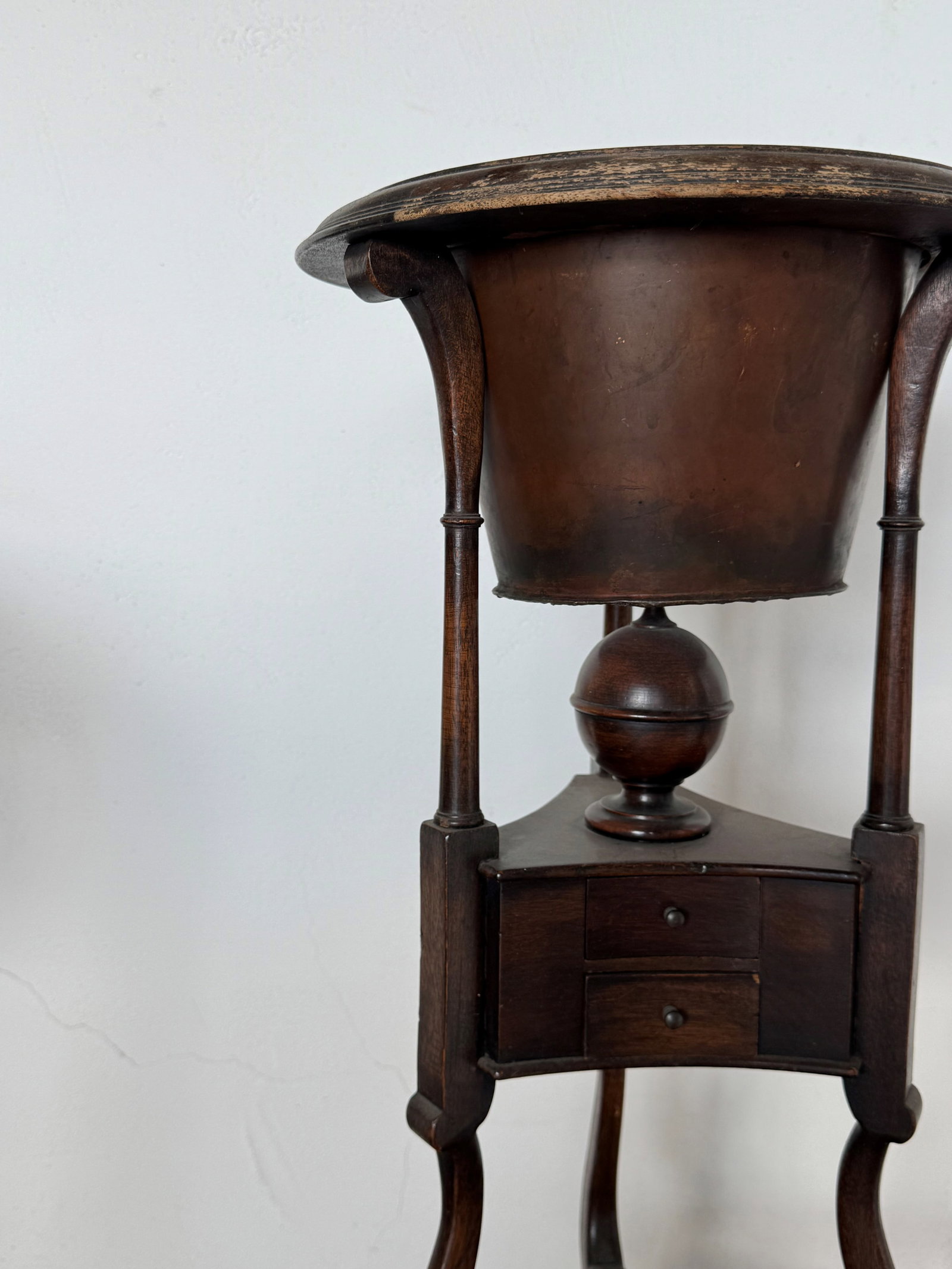 19th Century Burl Wood and Mahogany Basin Stand - 3
