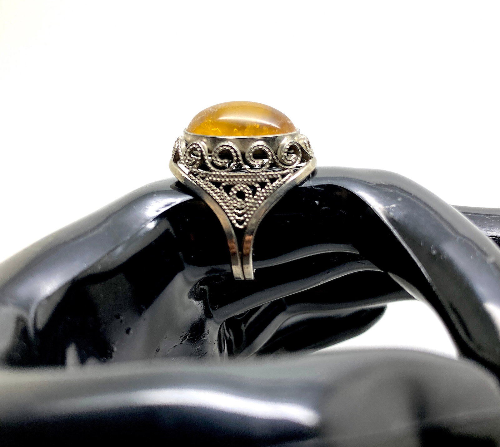 Marvellous Vintage Amber Ring - 2