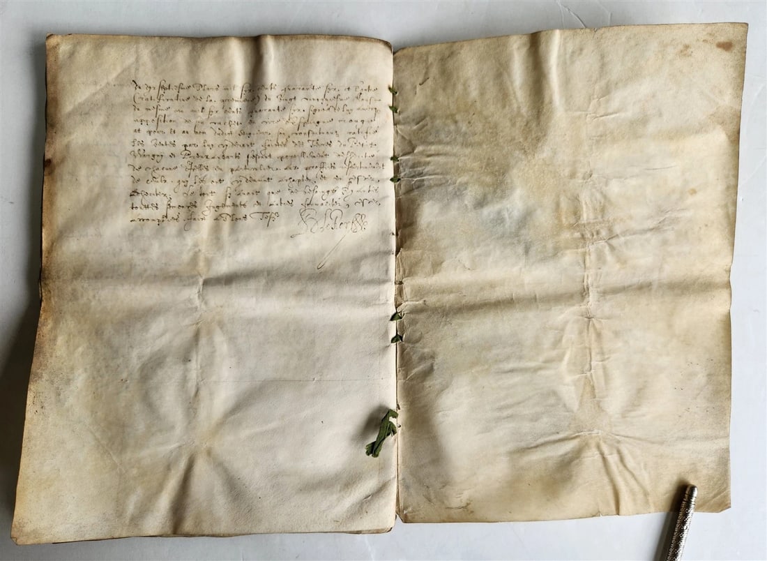 17th century MANUSCRIPT on VELLUM ANTIQUE LEGAL DOCUMENT in FRENCH 24 pages - 15