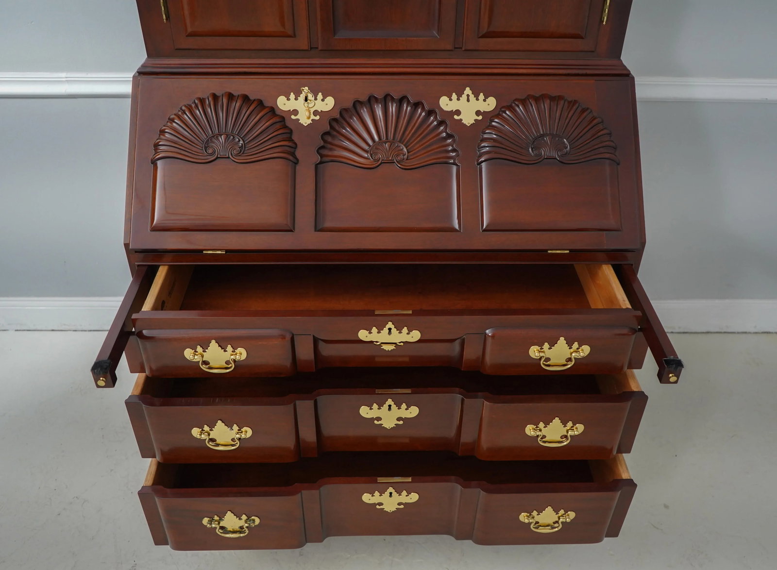 Kindel Winterthur Collection Mahogany Updyke Secretary Desk - 5