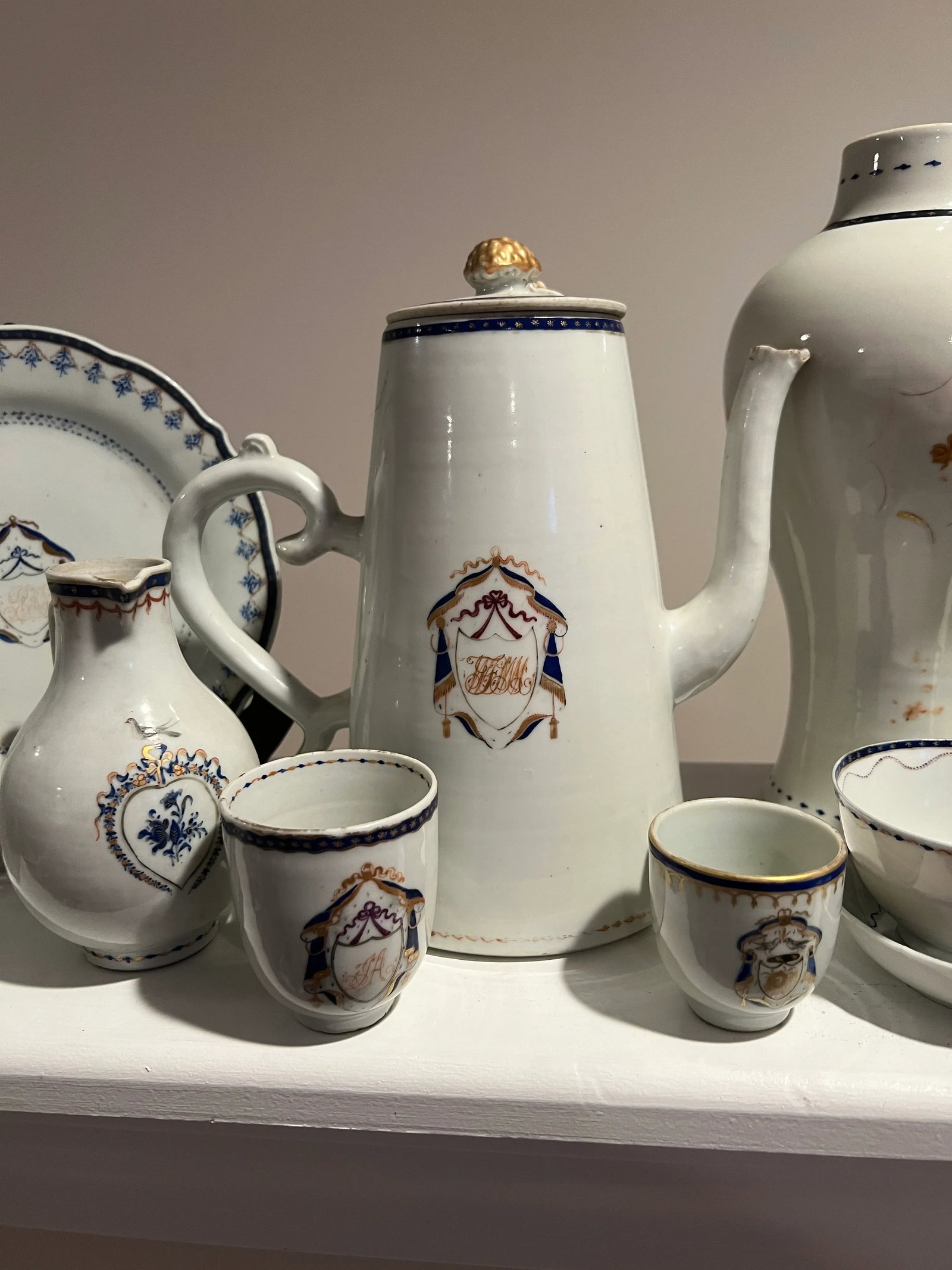 Instant Chinese Export Collection - 15 Piece Armorial Blue & White Grouping 18th C. - 4
