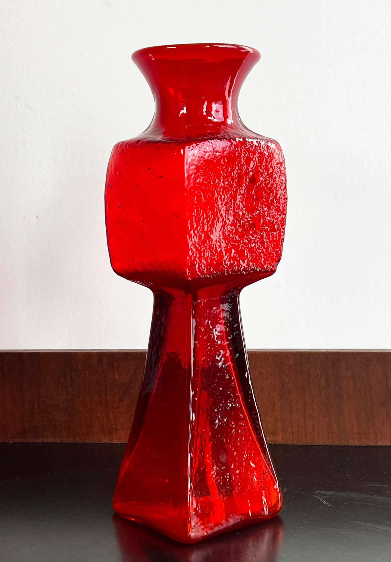 Vintage Mid Century Modern Indiana Handcraft Red Glass Sunburst Vase - 7