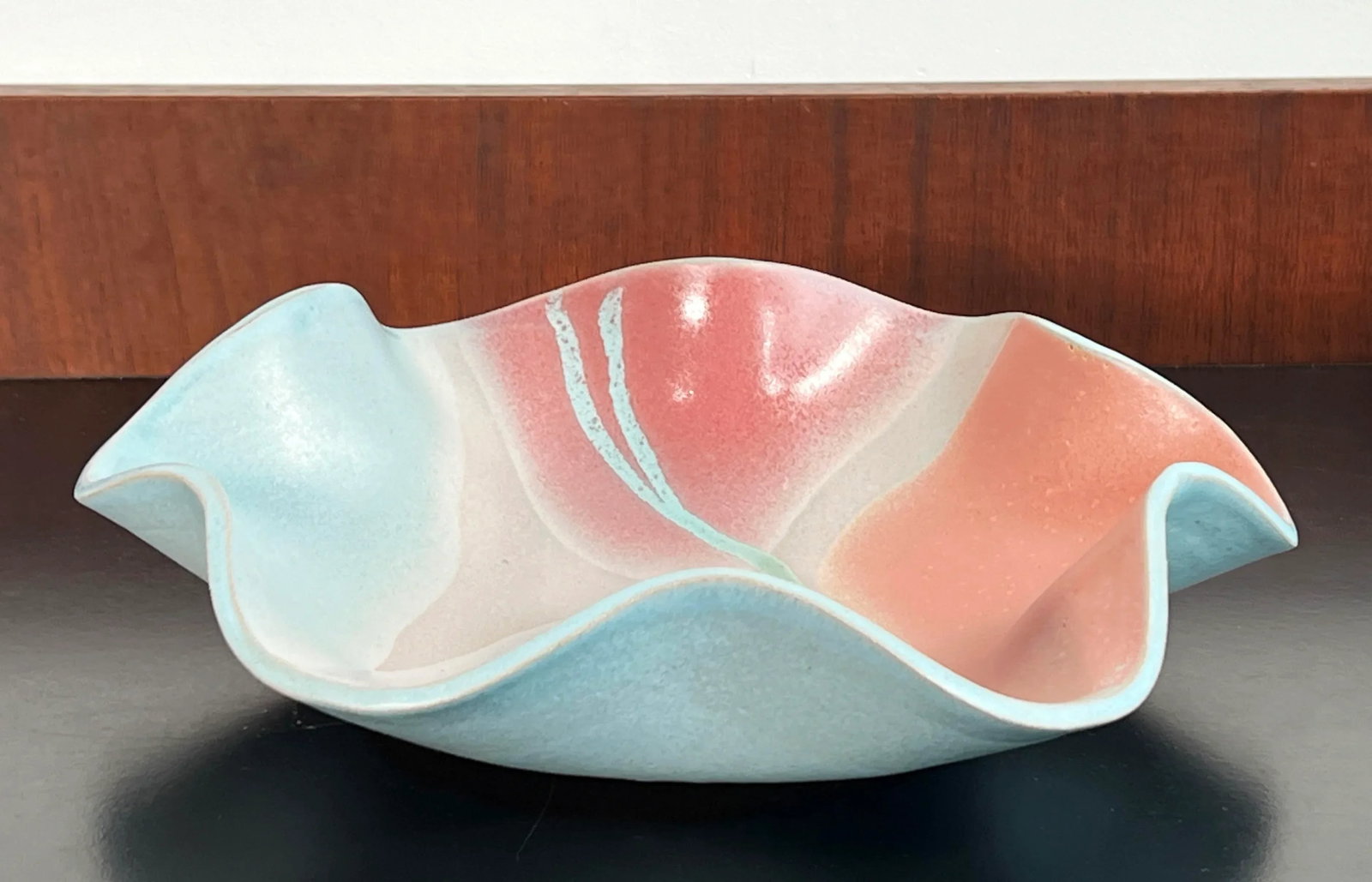 Vintage 1980's Postmodern Pastel Ruffled Centerpiece Bowl - 2