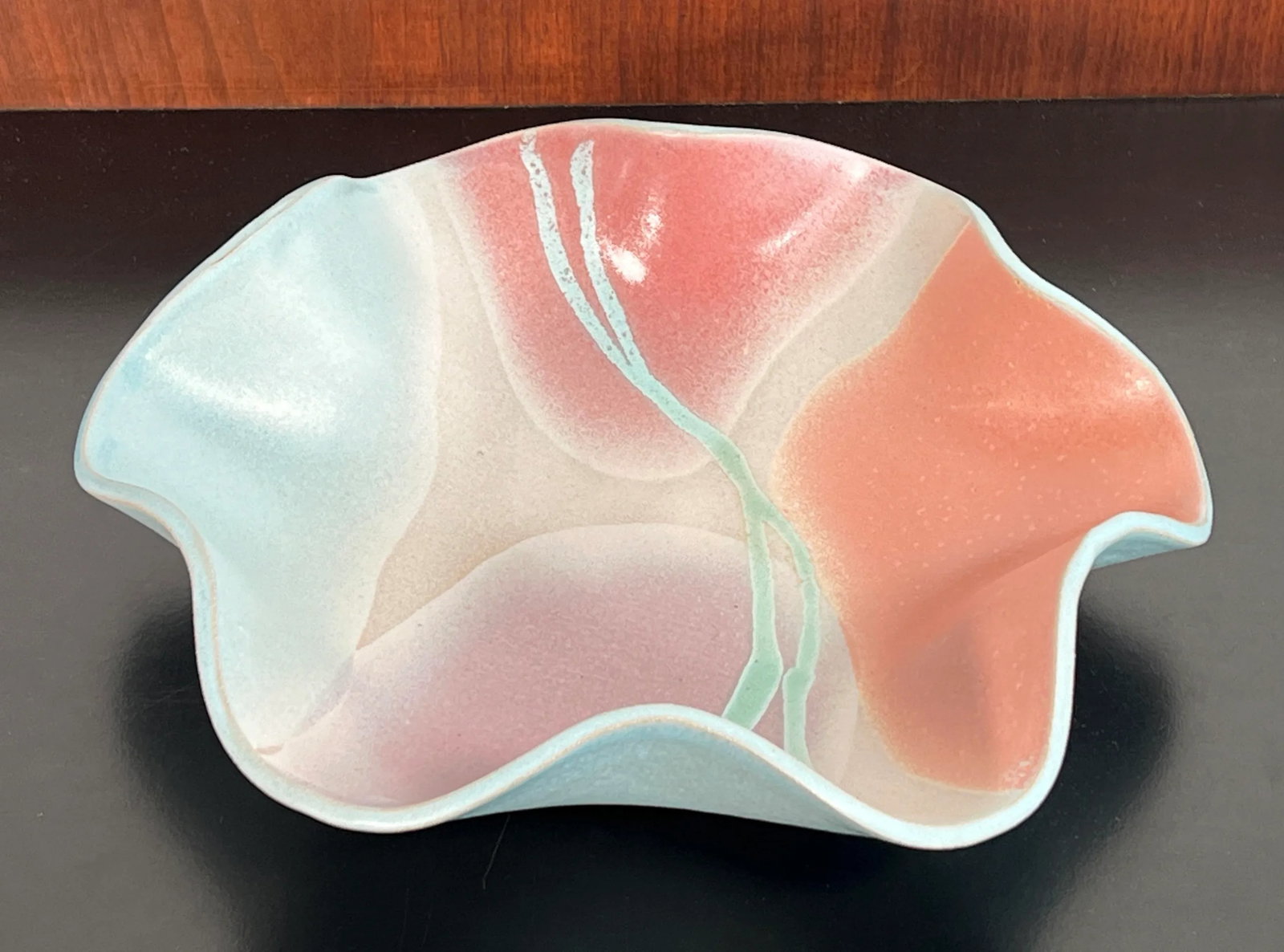 Vintage 1980's Postmodern Pastel Ruffled Centerpiece Bowl - 5