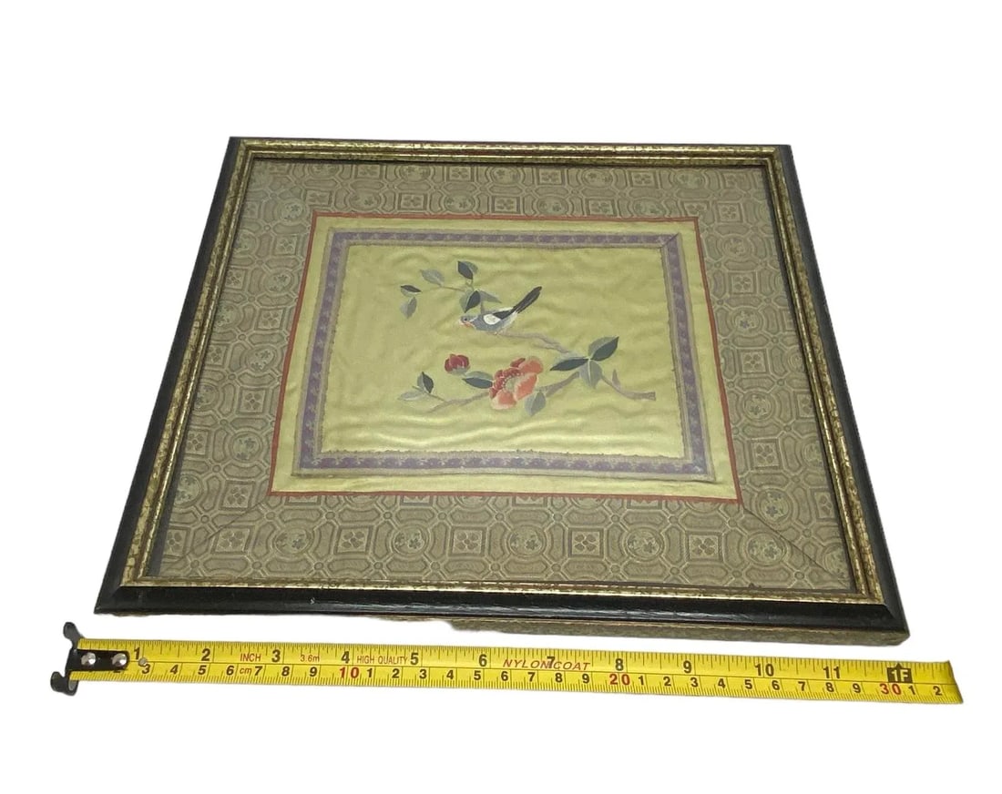 Vintage Japanese Framed Silk Embroidered Panel With a Singing Bird on a Cherry Blossom Tree Limb Des - 10